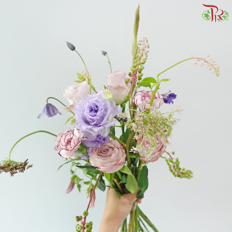 Signature Weekly Flower Bunch - Lavender Love Letter (Medium Bunch)