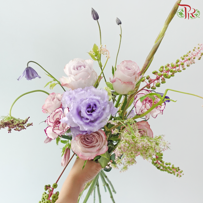 Signature Weekly Flower Bunch - Lavender Love Letter (Medium Bunch)