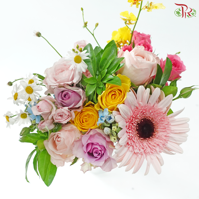 Signature Weekly Flower Bunch - Blooming Garden Tale (Medium Bunch)
