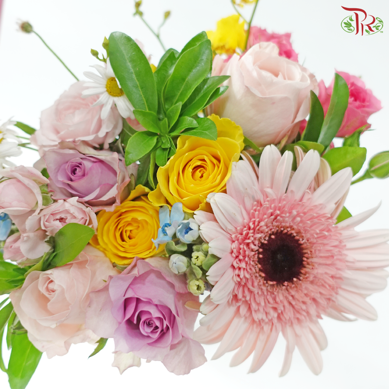 Signature Weekly Flower Bunch - Blooming Garden Tale (Medium Bunch)