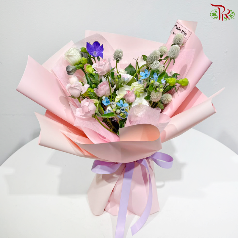 Signature Weekly Flower Bunch - Lilac Blush Melody (Medium Bunch)
