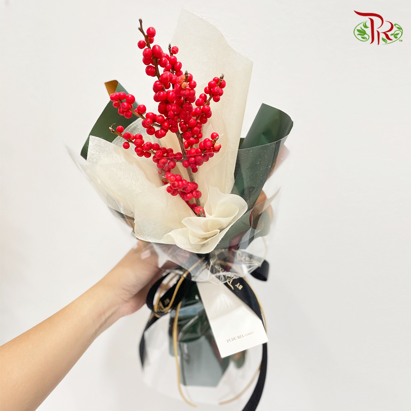 Mini Christmas Ilex Bouquet (S size) - Pudu Ria Florist
