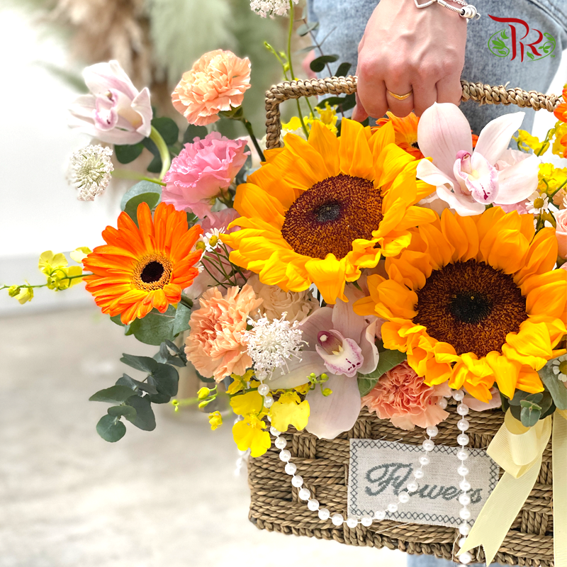 Grand Sunflower Arrangement With Pearl. (M size)-Pudu Ria Florist-prflorist.com.my