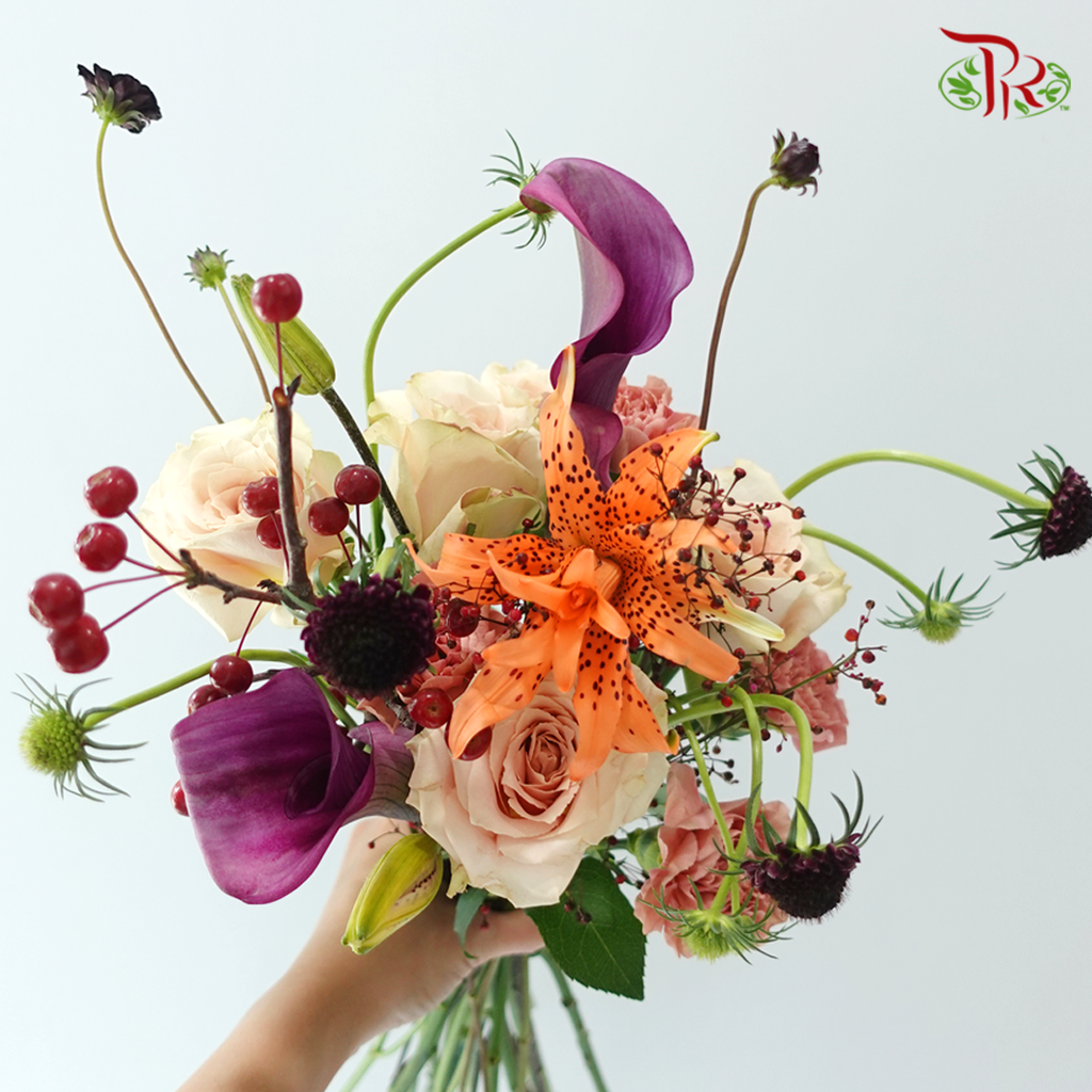 Signature Weekly Flower Bunch - Maison Royale (Medium Bunch)