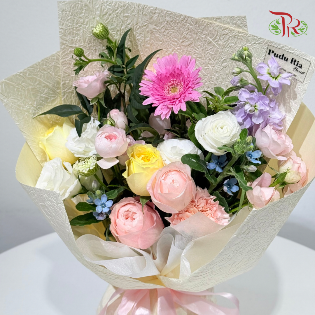 Signature Weekly Flower Bunch - Sweet Spring Melody (Medium Bunch)