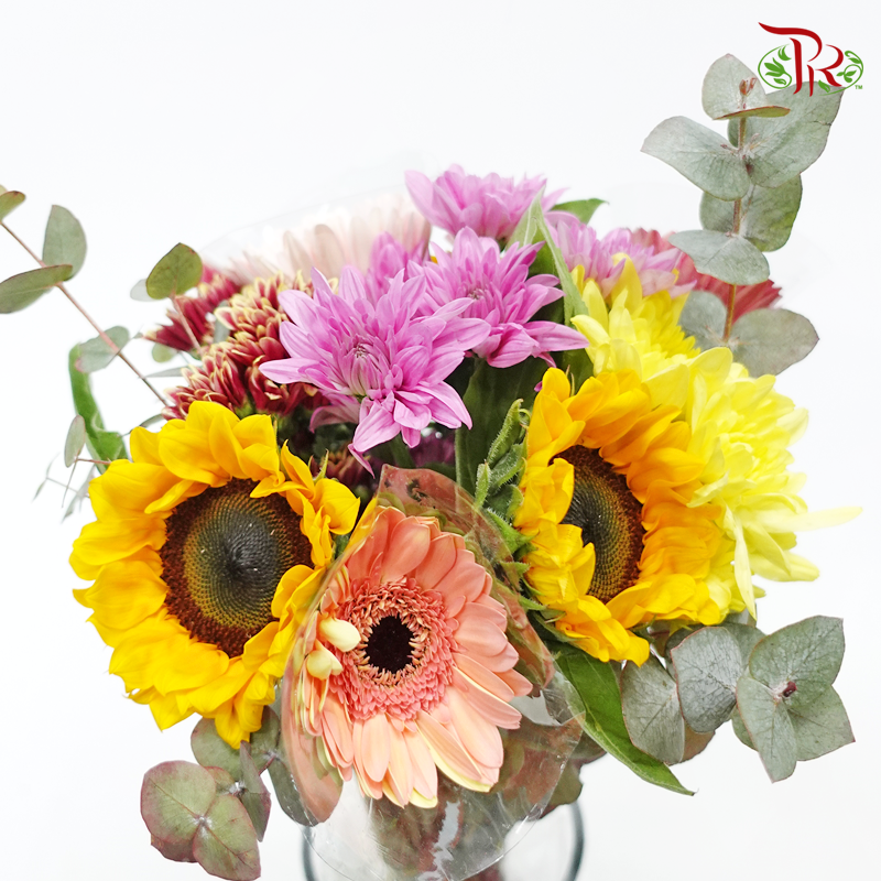 Assorted Chrysanthemum Pompom- Sunflower- Gerbera-  Random Mix (450g- 500g) - Pudu Ria Florist