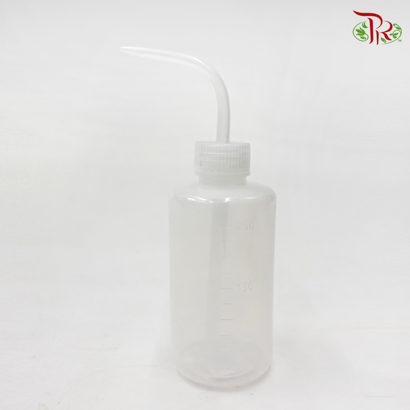 Watering Squeeze Bottle 250ML - Pudu Ria Florist